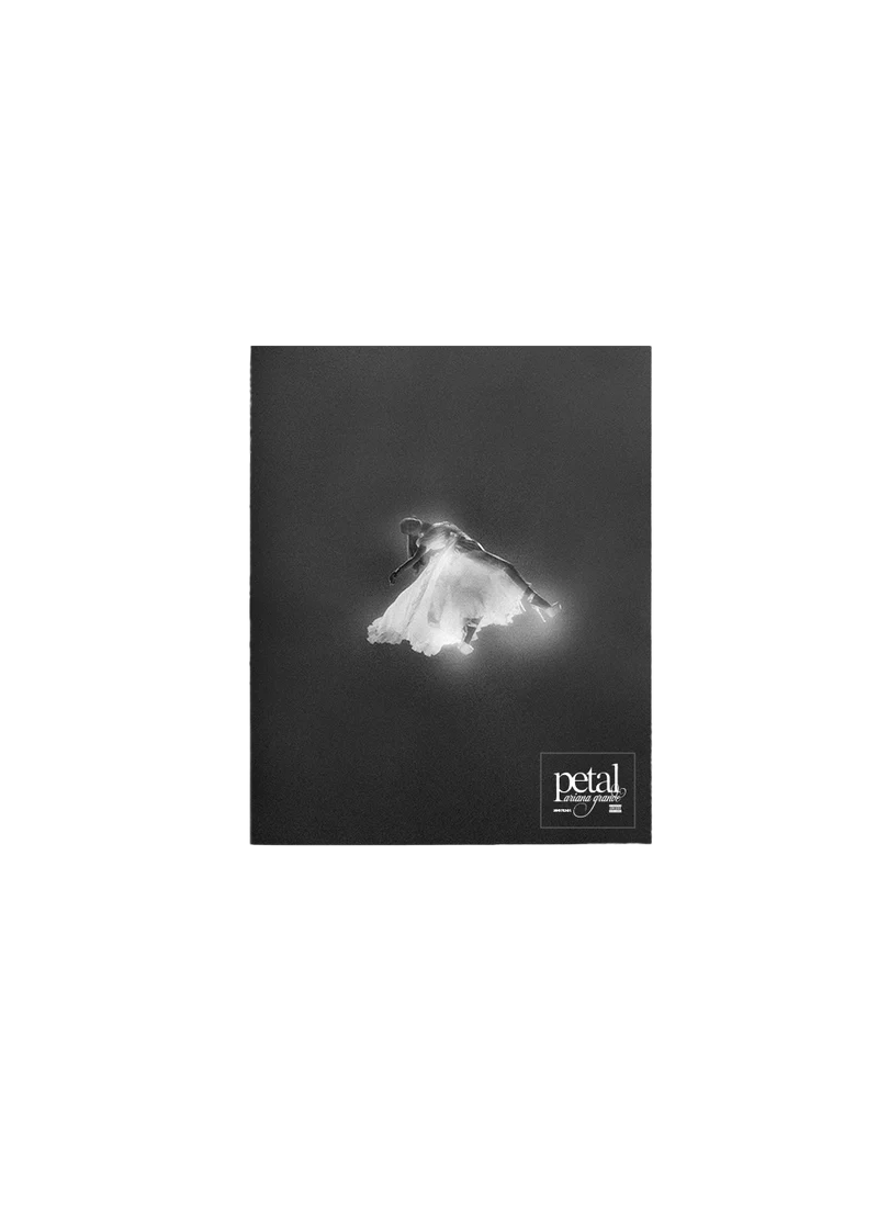Ariana Grande - Petal Exclusive Tour Edition Zine CD
