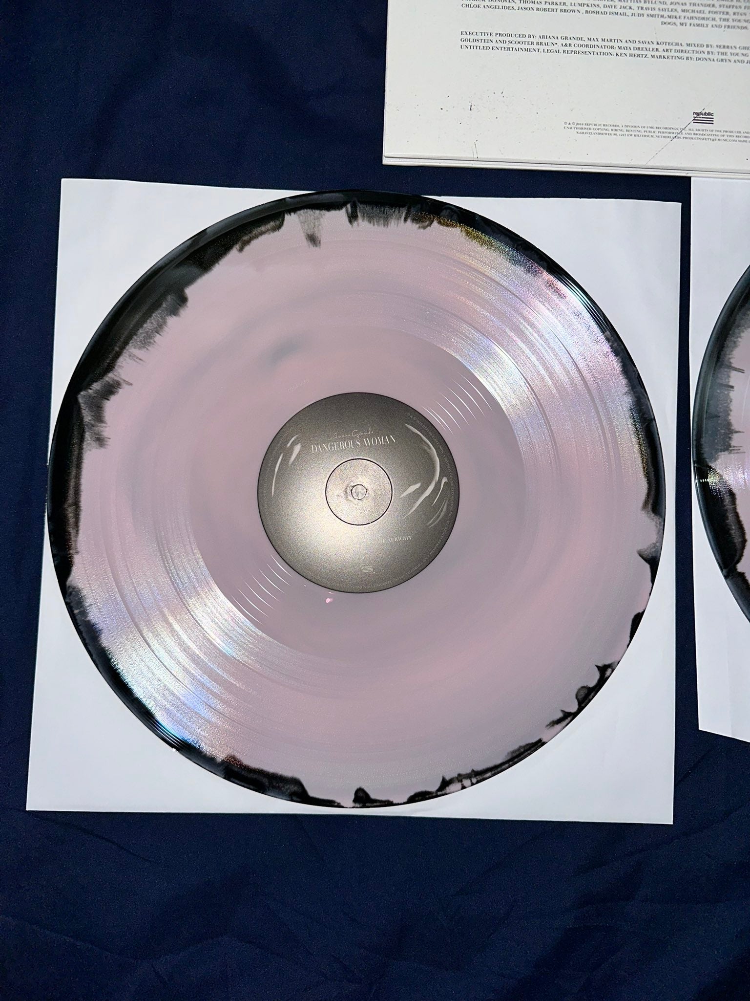 Ariana Grande - Dangerous Woman (Pink & Black Swirl) 2LP – Tiger